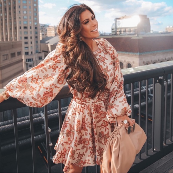 Misa Los Angeles Kara dress in falling floral satin XS - Picture 2 of 8